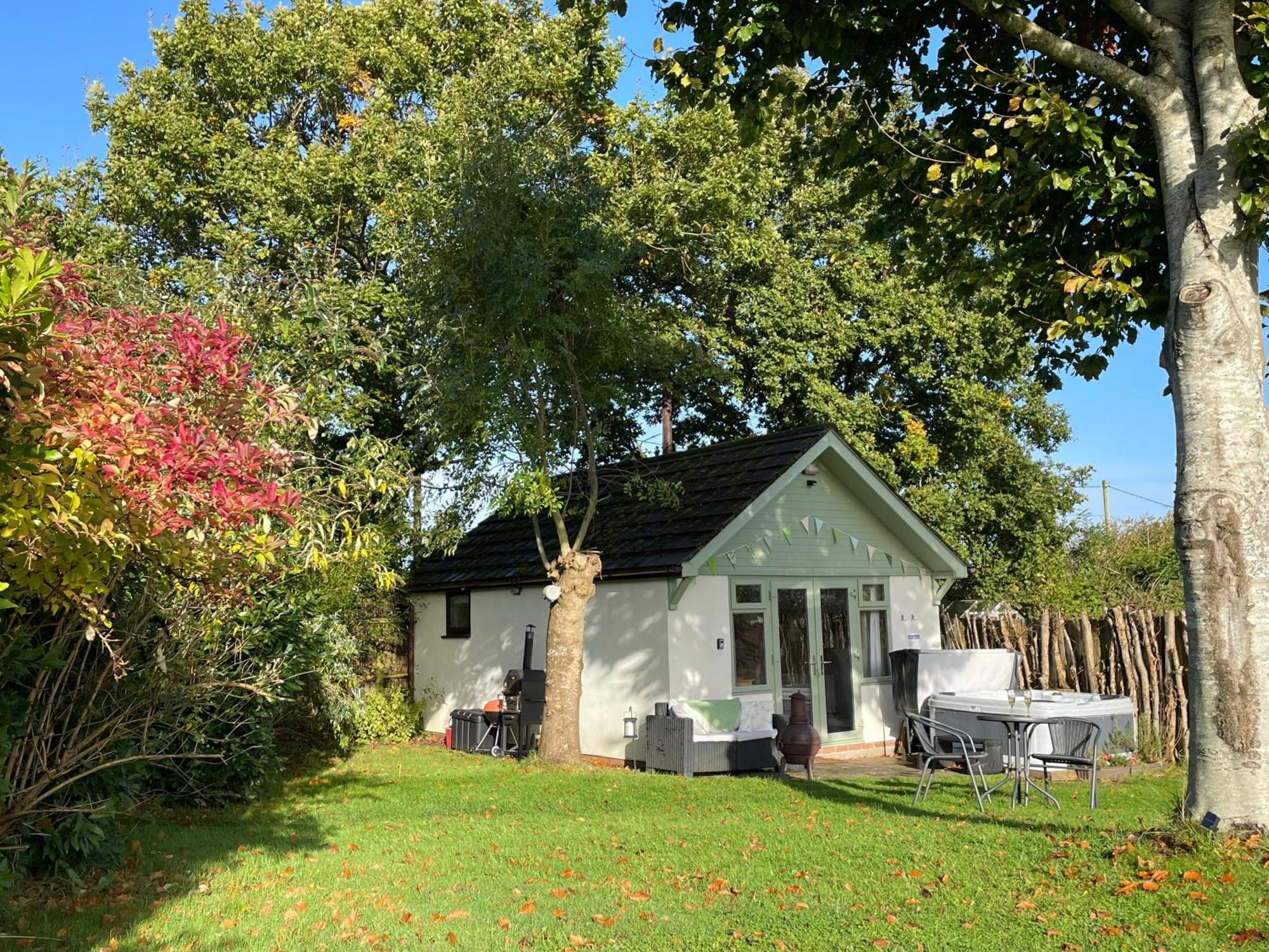 Pheasant Lodge Уимборн Минстър Екстериор снимка